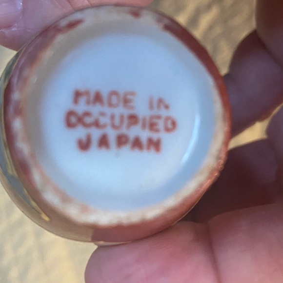 (2) Mini Vases HAND PAINTED JAPANESE Portrait Vase,  K.I. Japan Bees And Comb - Picture 9 of 14